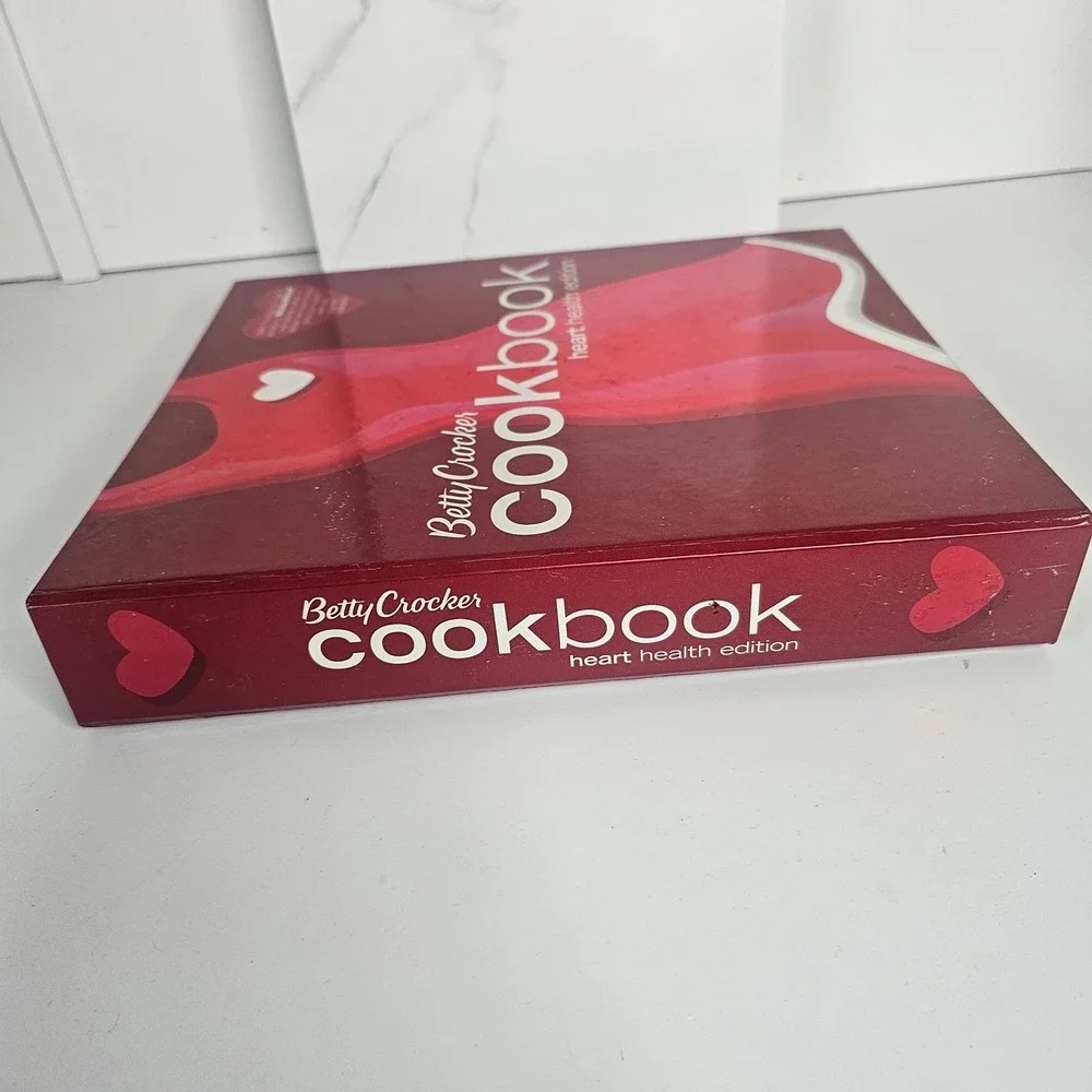 Betty Crocker Cookbook Heart Health Edition Ring Bound Binder 1400 Recipes‎ 2007